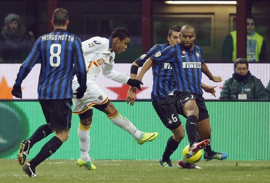  国际米兰主场逆转佛罗伦萨，劳塔罗补时双响  