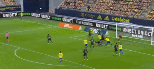  南安普敦圣徒觉醒圣玛丽球场痛击来访之敌